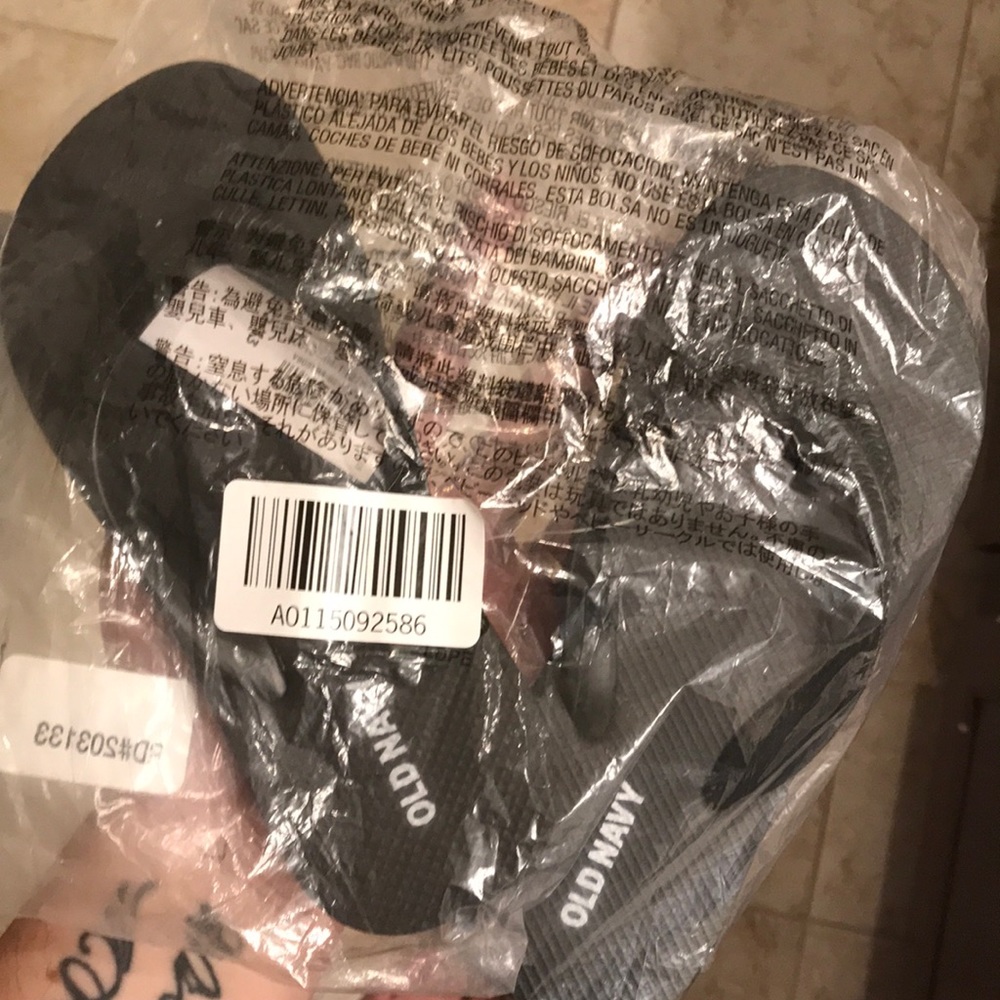 Child sandals size 12/13